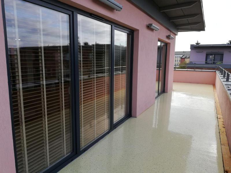 Apartament 80M2 Z 70M2 Tarasem -W Pelni Wyposazony - Wyjatkowe Centrum Miasta Włocławek Esterno foto