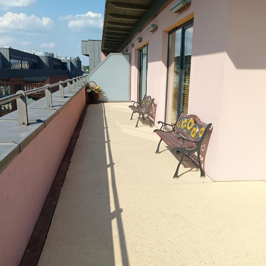Apartament 80M2 Z 70M2 Tarasem -W Pelni Wyposazony - Wyjatkowe Centrum Miasta Włocławek Esterno foto